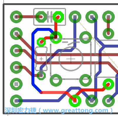 為了要創(chuàng)造一個電路通道，首先要先點擊重置開關(guān)的連結(jié)點進行布線，在電路板的背面繪制線路直到其它線路前的乾淨(jìng)區(qū)域。